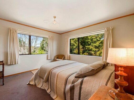 Woodland Grove - Lake Taupo Holiday Home