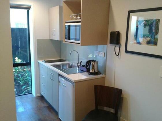 850 Cameron Motel - Photo4