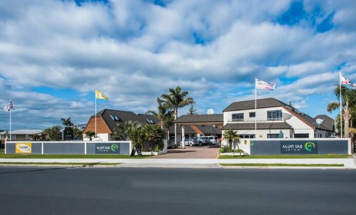 Bay Palm Motel - Photo2