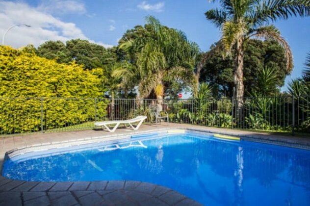 Bennetts Thermal Pools Motor Inn - Photo2