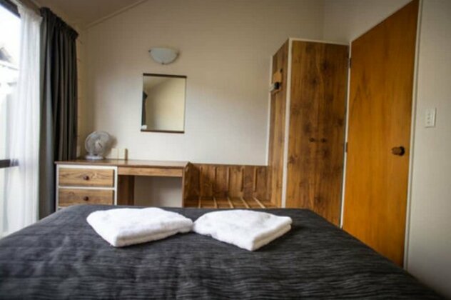 Bennetts Thermal Pools Motor Inn - Photo4