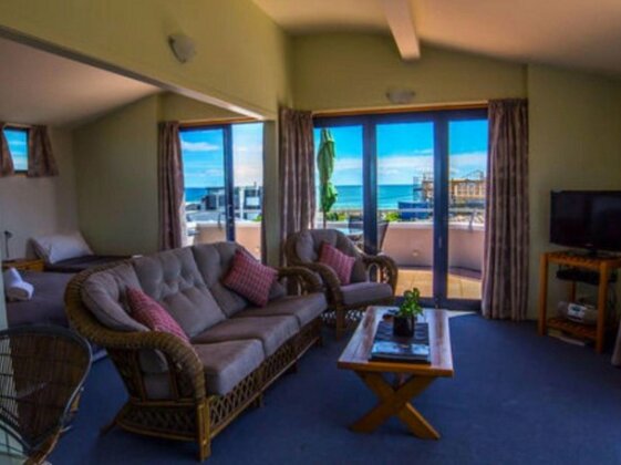 Boatshed Motel Apartments - Photo4
