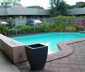 Durham Court Motor Inn - Photo4