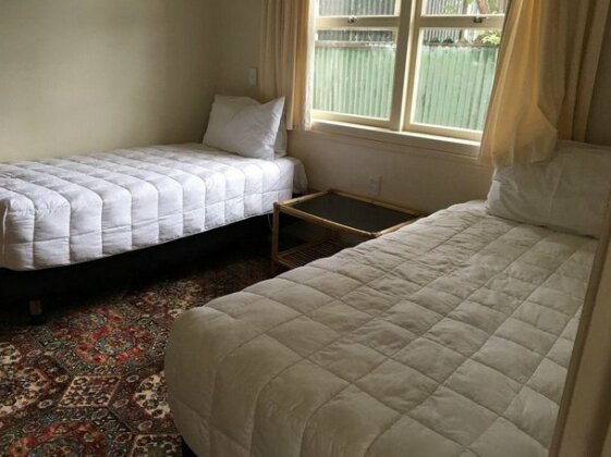 Fountain Court Motel - Photo3