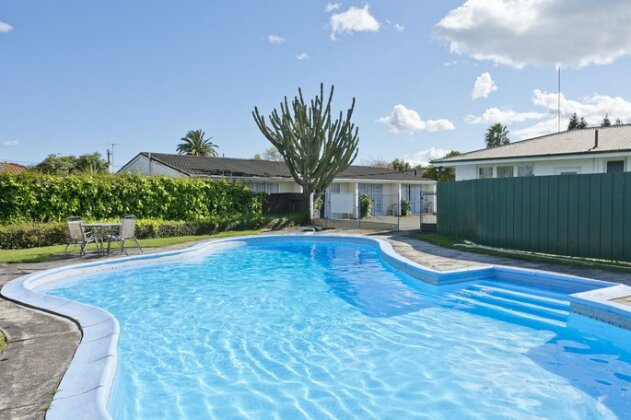 Garden Court Motel - Photo3