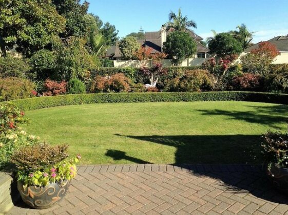 Huntington House - Photo2
