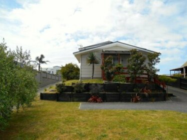 Ocean Beach Aloha - Mt Maunganui Holiday Home