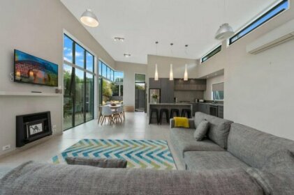 Ocean Escape - Mt Maunganui Holiday Home