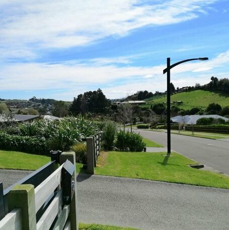 Parrot Nest Tauranga - Photo5