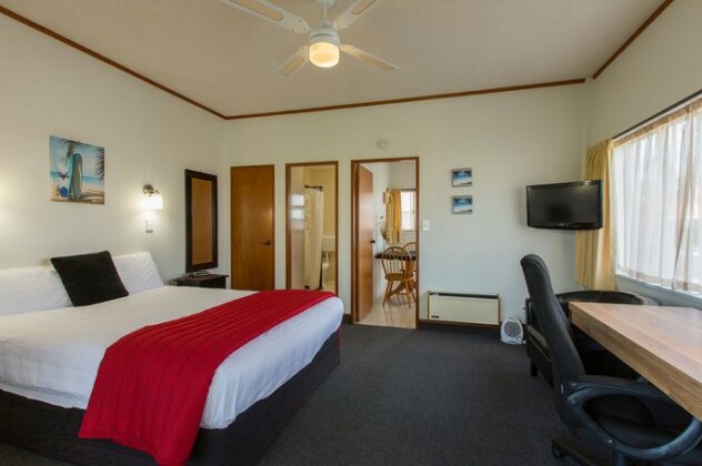 Summit Motor Lodge - Photo5