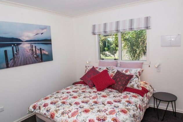 Waimapu Cottage - Photo2