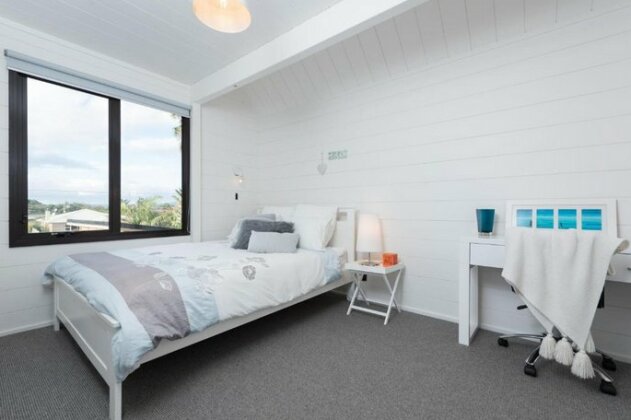 Winter Retreat with sea views - Photo3
