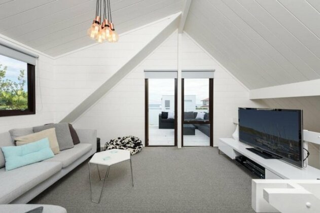 Winter Retreat with sea views - Photo5