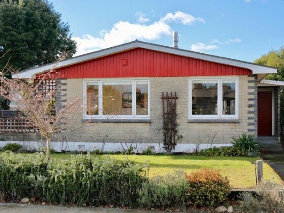Fiordland House - Te Anau Holiday Home