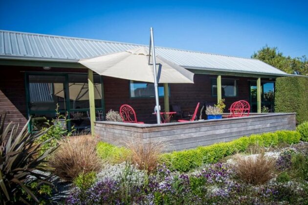 Te Waka Lodge - Photo4
