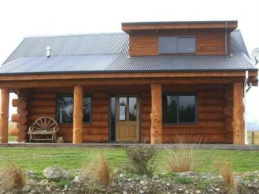The Hollows Luxury Log Cabin