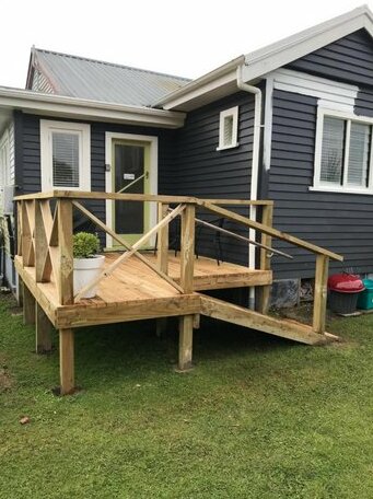 Tutanekai's Cottage - Photo3