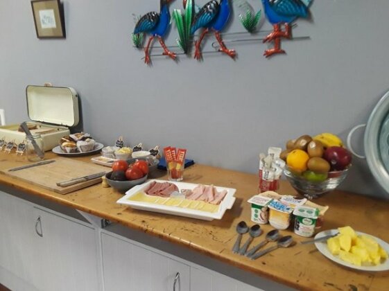 Lady Bowen Bed & Breakfast - Photo2
