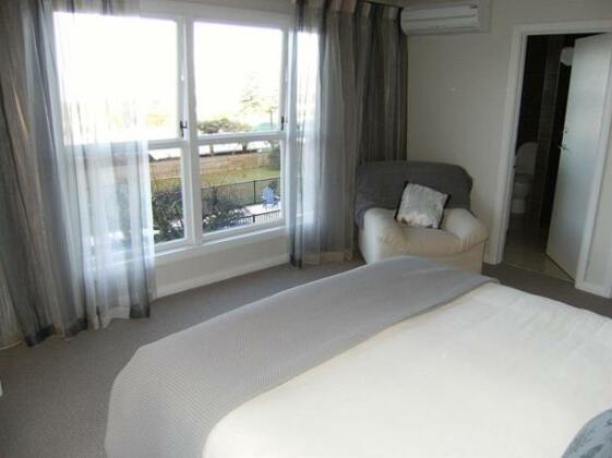 Richmond Lodge - Photo3