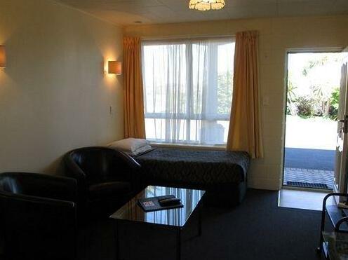 Shortland Court Motel - Photo3