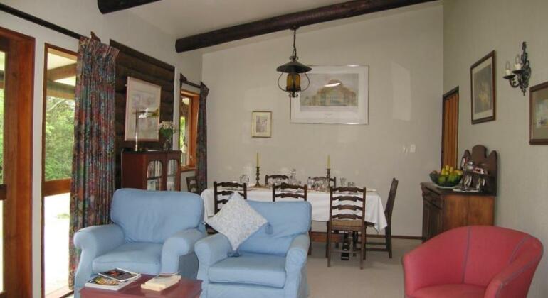 Thorold Country House - Photo5