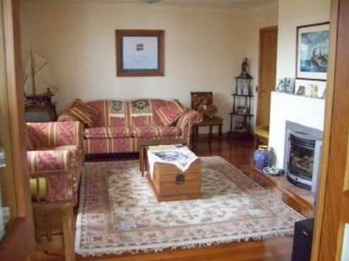 Blueberry Cottage Bed & Breakfast - Photo2