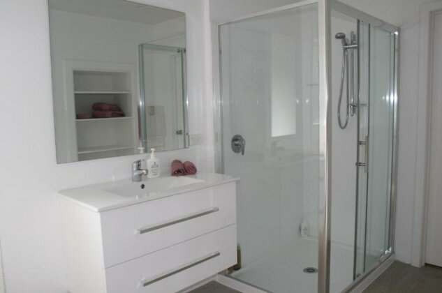 Bridgehaven Guesthouse - Photo4