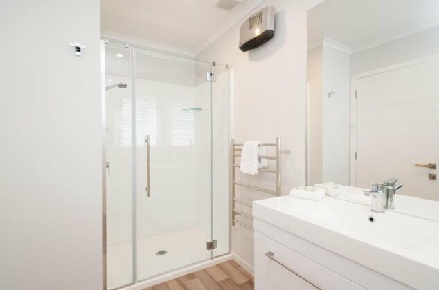 Luxury Rata Apartment - B - Photo5