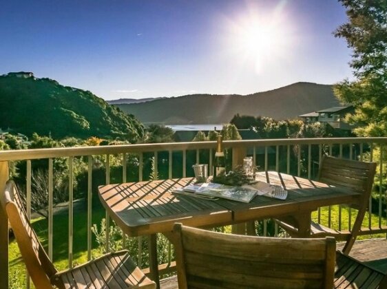 Paradise Escape - Waikawa Holiday Home - Photo2