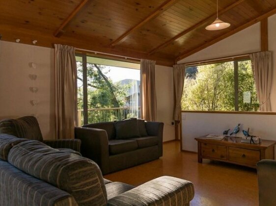 Paradise Escape - Waikawa Holiday Home - Photo4