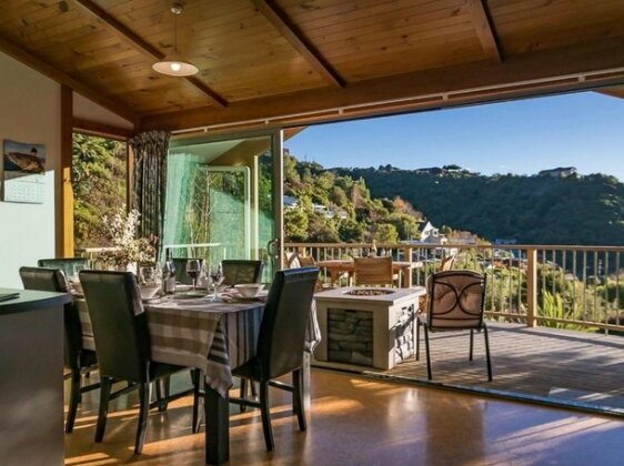 Paradise Escape - Waikawa Holiday Home - Photo5