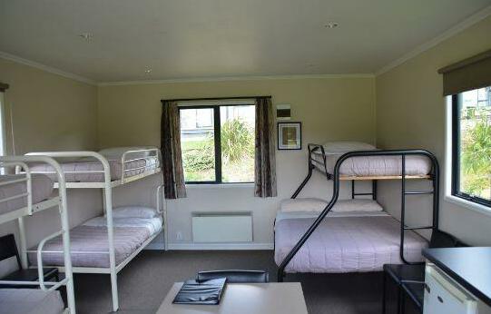 Waitomo TOP 10 Holiday Park - Photo2