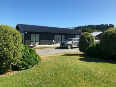 4 - Charming Space Just A Stone Throw From Central Wanaka