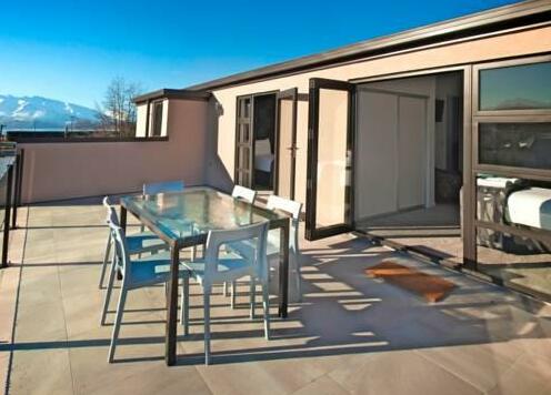Apartments on Upton - Photo2