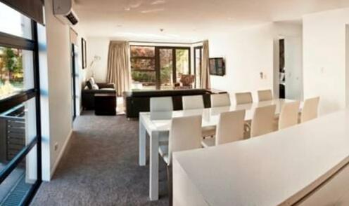 Apartments on Upton - Photo3