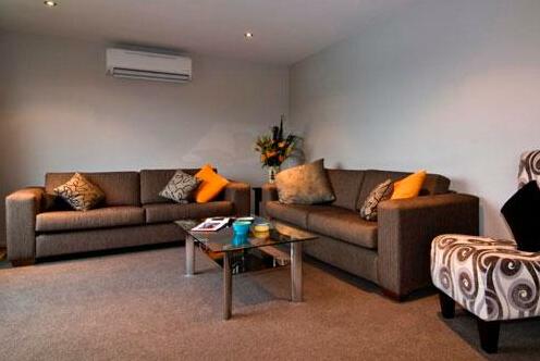 Central Wanaka Townhouse - Photo5