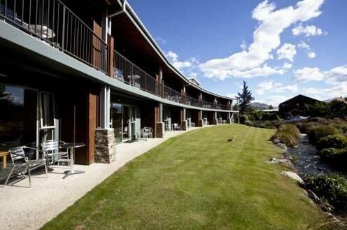 Clearbrook Motel & Serviced Apartments