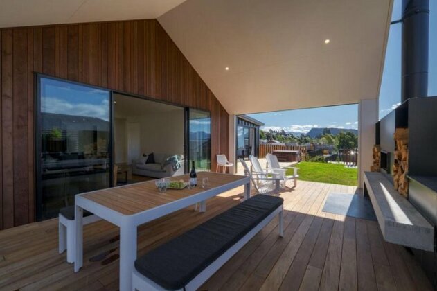 Cloud Nine - Wanaka Holiday Home - Photo5