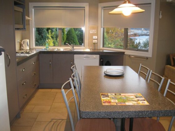 Collinson's Cottage And Apartment - Photo5