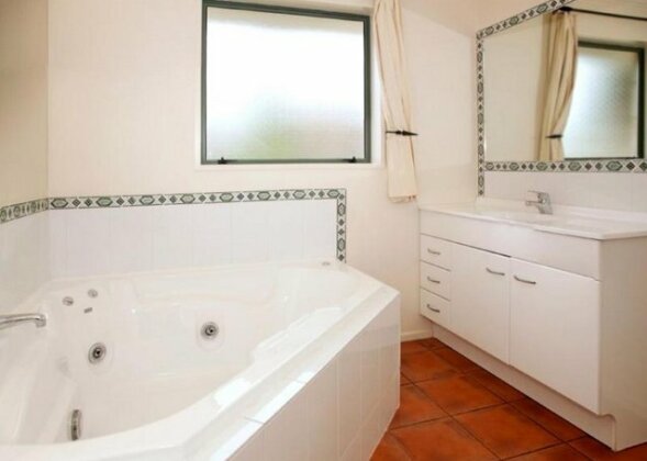 Hedditch Hideaway - Photo5