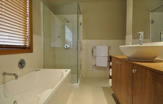 Luxury on Lansdown - Photo2