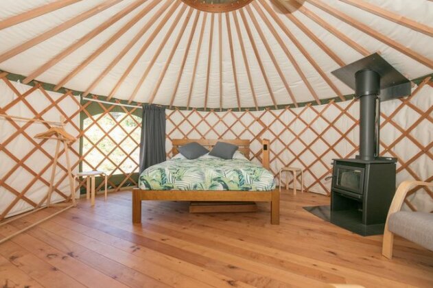 Oasis Yurt Lodge - Photo3