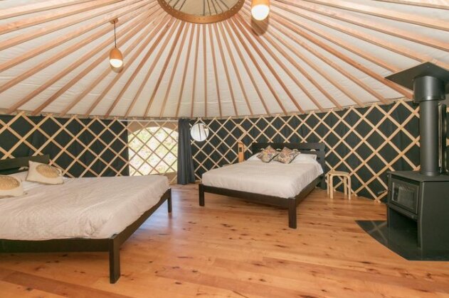 Oasis Yurt Lodge - Photo4