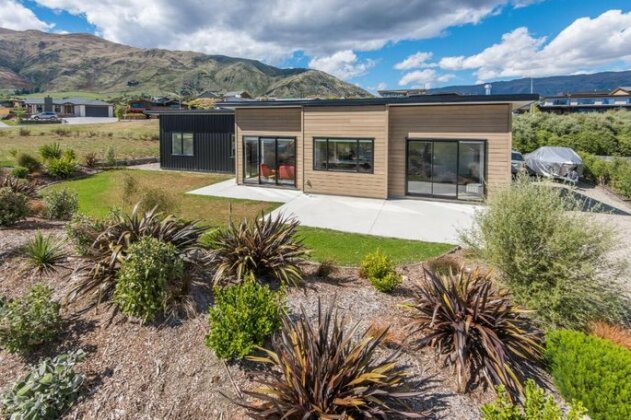 Simply Stunning Wanaka - Photo2