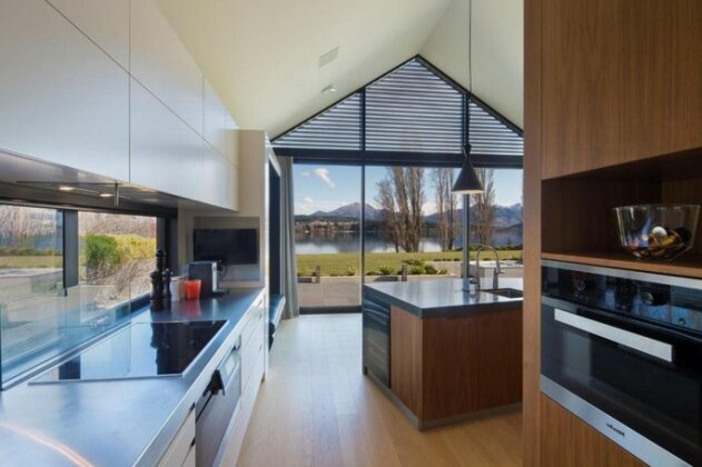 Sunrise Bay by Touch of Spice - Photo3