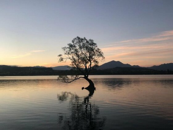 Tempest on Wanaka - Photo2