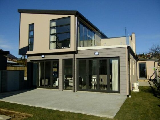 Tenby Apartments