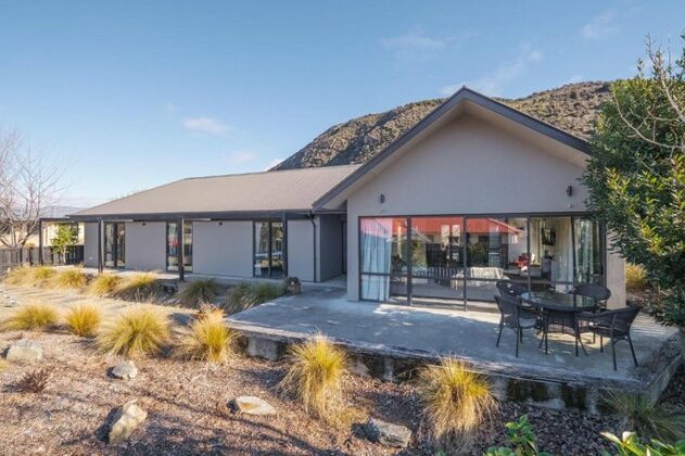 The Silver Lining - Wanaka Holiday Home