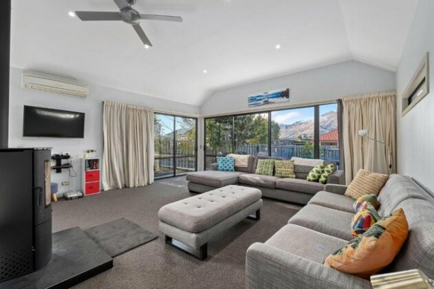 The Silver Lining - Wanaka Holiday Home - Photo4