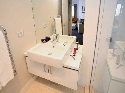 Wanaka Edge Apartments - Photo4